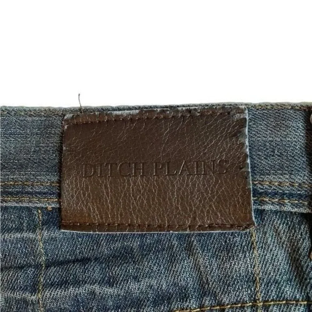 Ditch Plains DPs Men Jeans Size 36 x 32 Straight‎ Leg Relaxed Medium Wash…